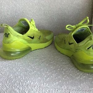 Used air 270 With Payton Manning autograph.